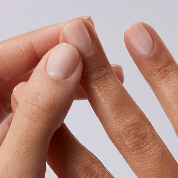 Base lissante ongles abîmés - MÊME Cosmetics