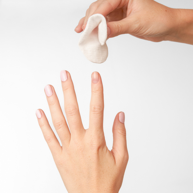L’Huile Dissolvante ongles cassants - MÊME Cosmetics