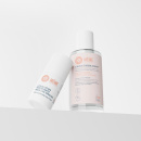 La solution fortifiante et l'huile dissolvante prennent soin de vos ongles fragilisés par les traitements - MÊME Cosmetics