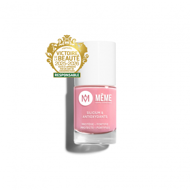 Vernis à ongles rose bonbon